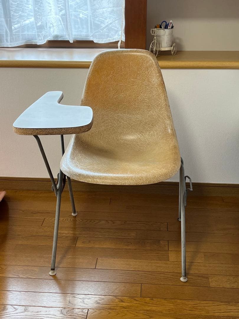 イームズハーマンミラー社製サイドシェルチェア スクールベース